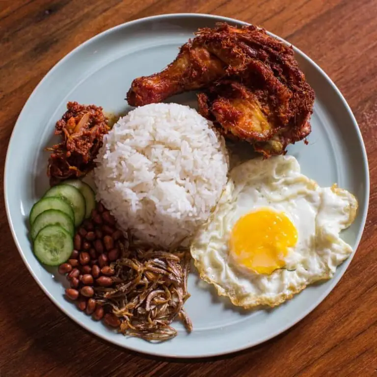 Restoran Serai Kampung - Nasi Lemak Image